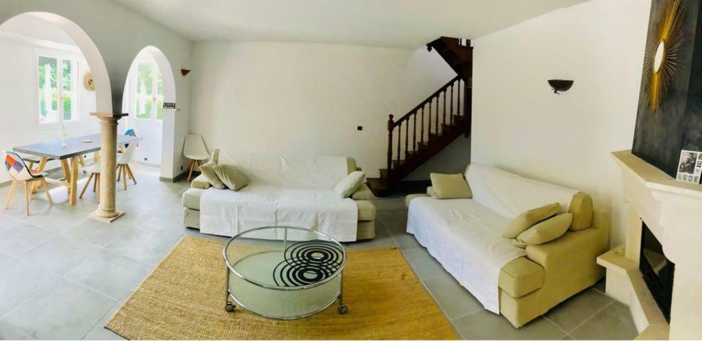 Villa in Provence with private pool LʼIsle-sur-la-Sorgue Esterno foto