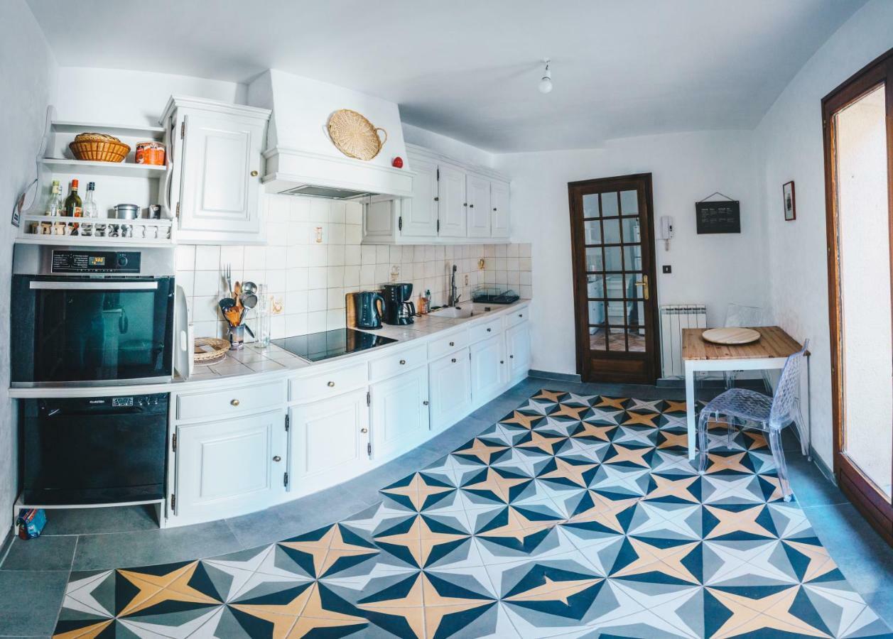 Villa in Provence with private pool LʼIsle-sur-la-Sorgue Esterno foto